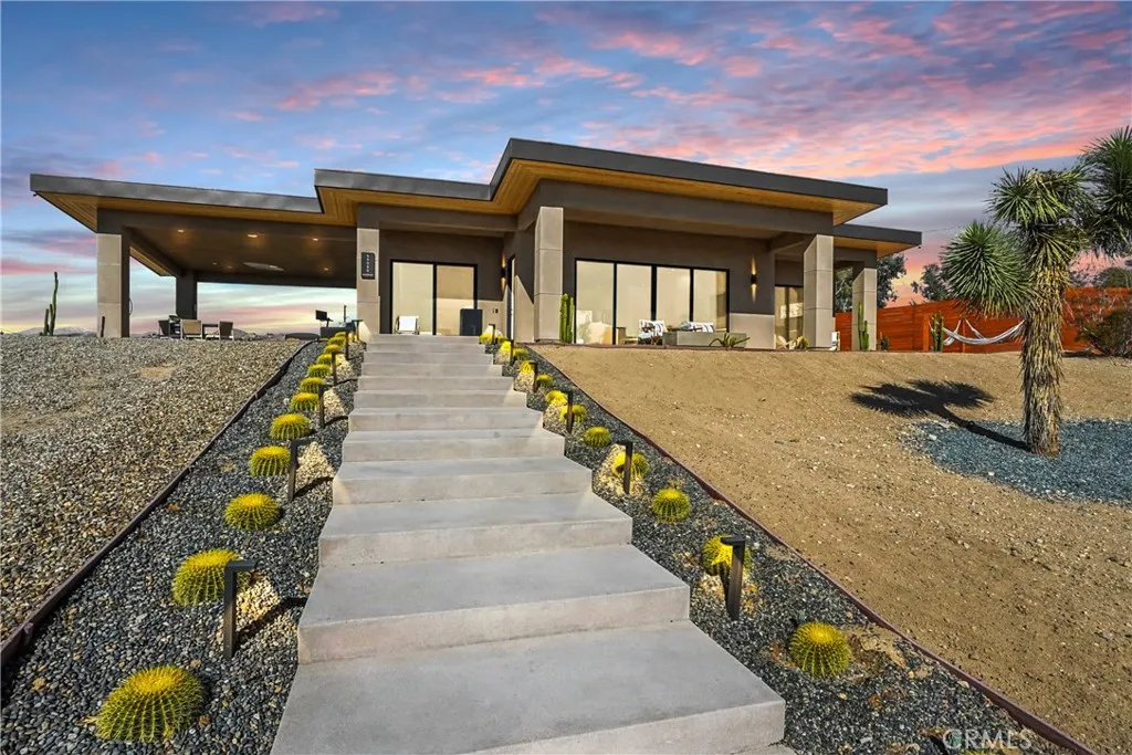 59080 Nelson Ave, Yucca Valley, California 92284 home-pic-2